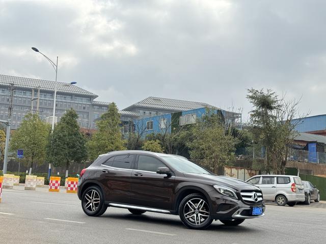 Mercedes-Benz GLA