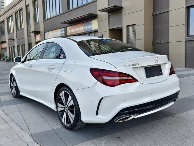 Mercedes-Benz Mercedes CLA