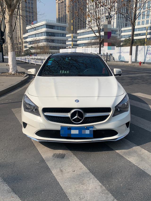 Mercedes-Benz Mercedes CLA