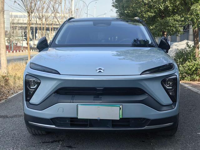 NIO ES6