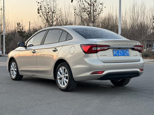 Roewe i5