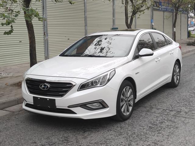 Hyundai Sonata nine