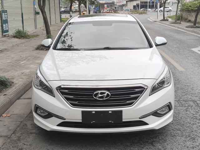 Hyundai Sonata nine