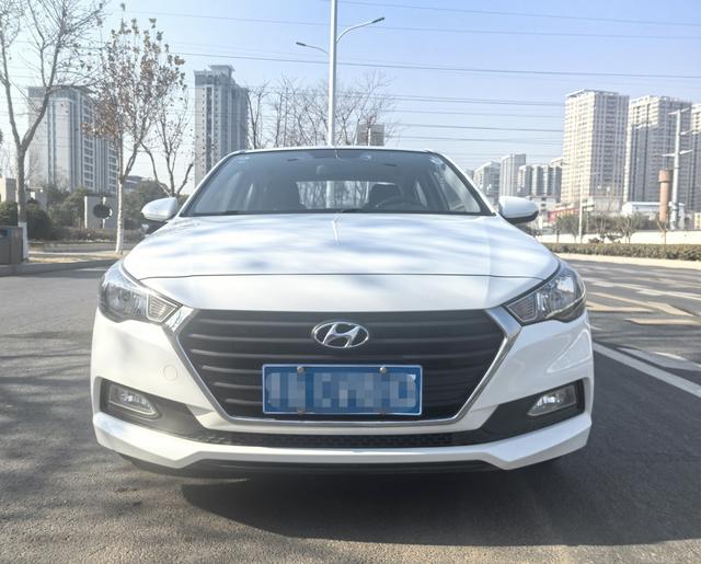 Hyundai Accept