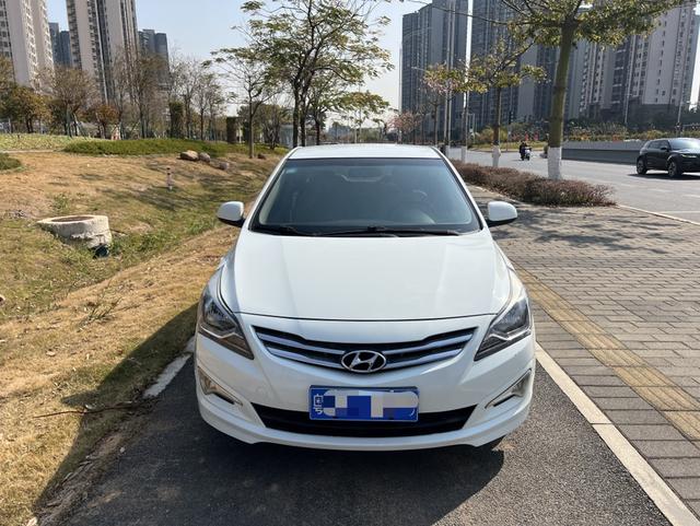 Hyundai Rena