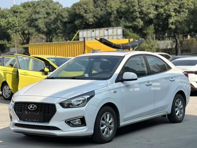 Hyundai Rena