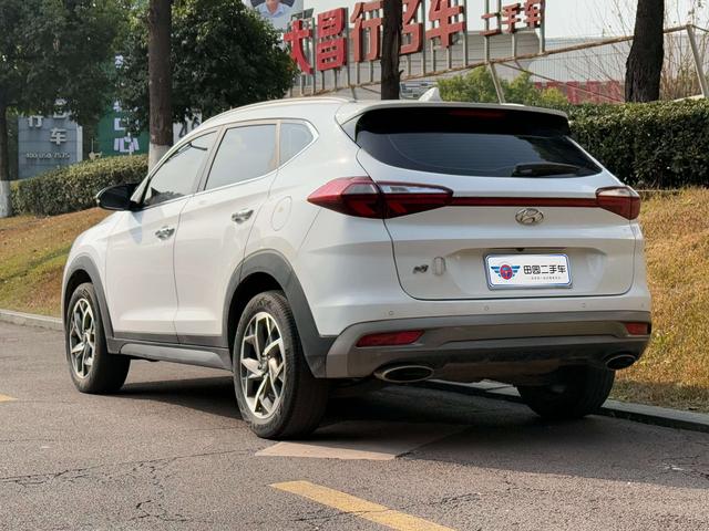 Hyundai Tucson