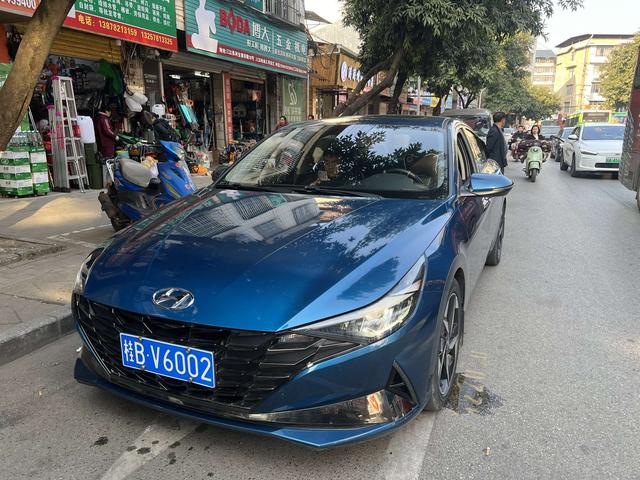 Hyundai Elantra