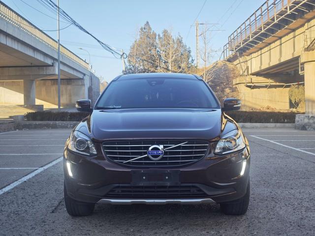 Volvo XC60 (imported)