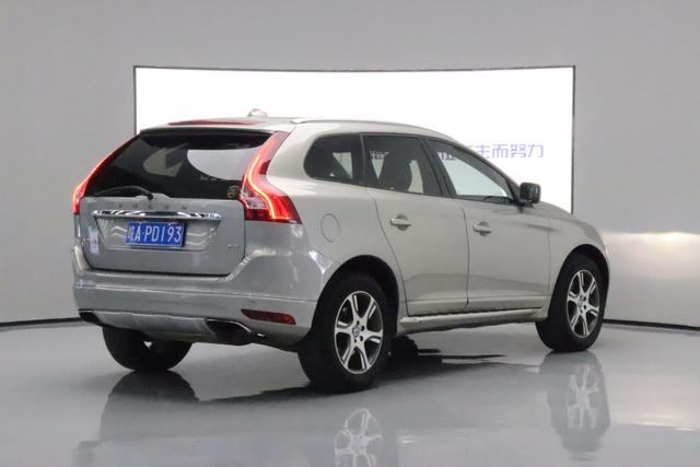 Volvo XC60 (imported)