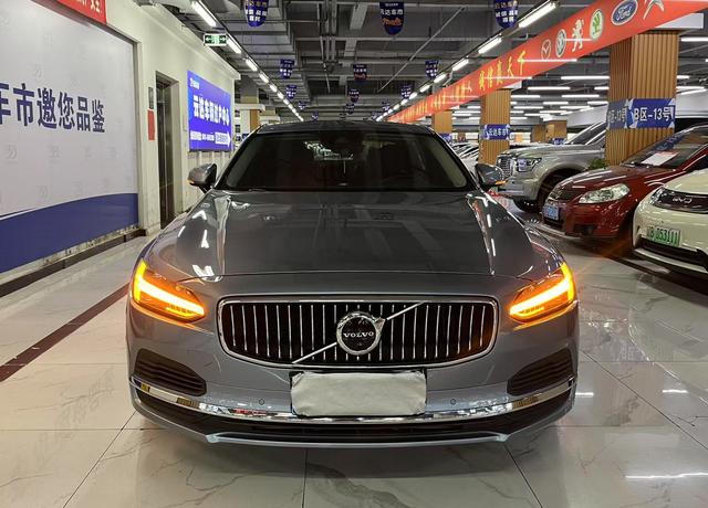 Volvo S90