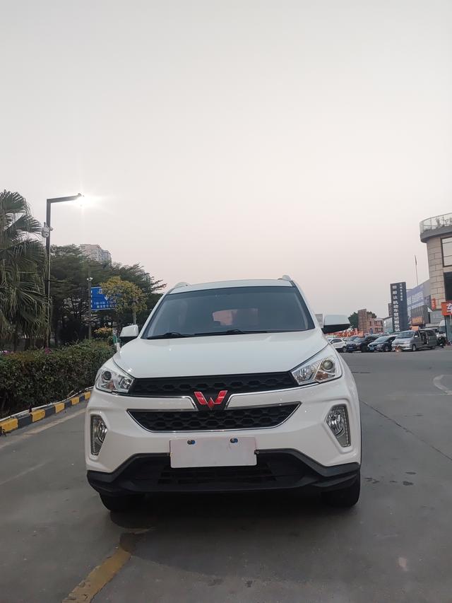 Wuling Hongguang S3