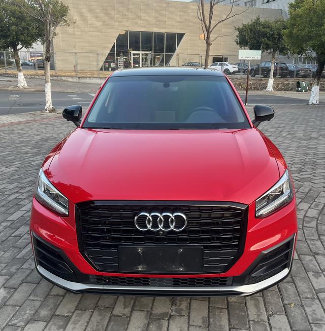 Audi Q2L