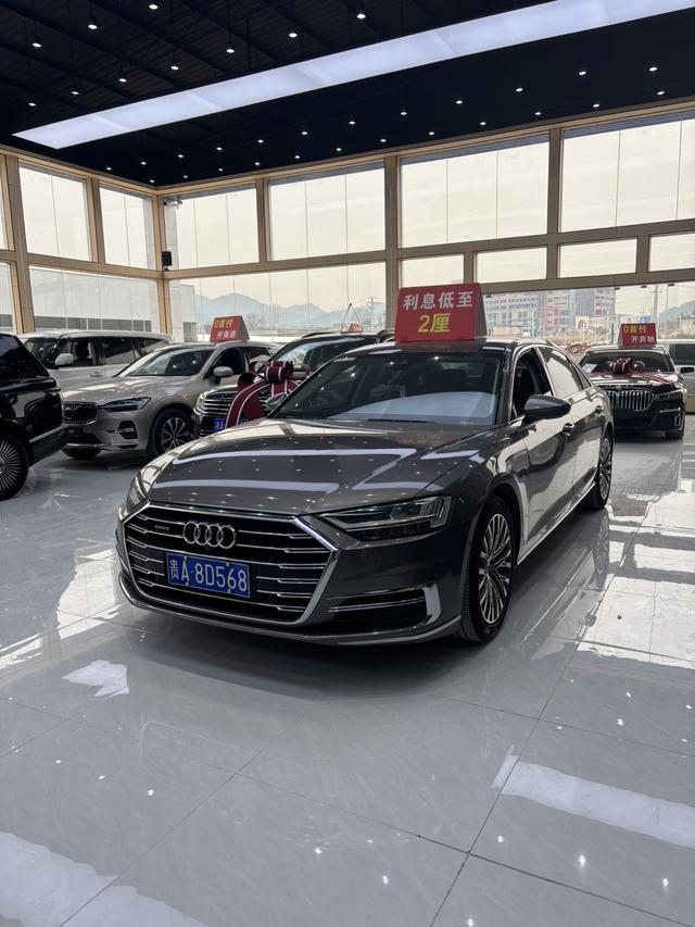 Audi A8