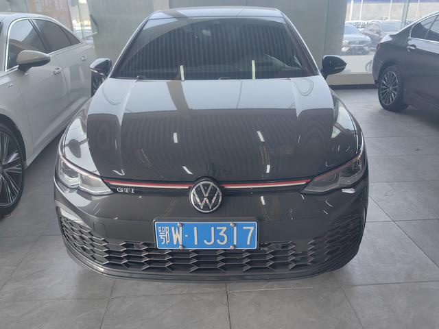 Volkswagen Golf GTI