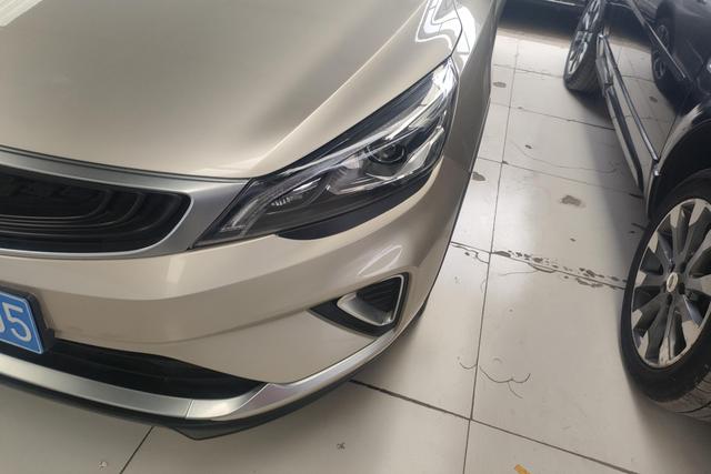 Geely Emgrand GS