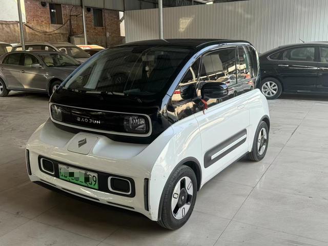 Baojun E300