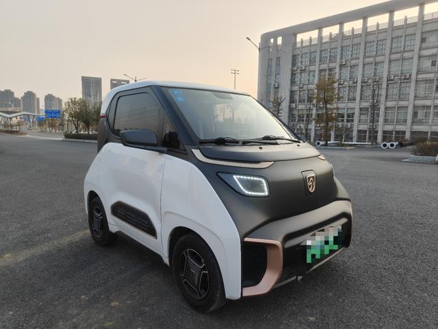 Baojun E200