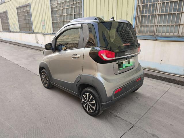 Baojun E100