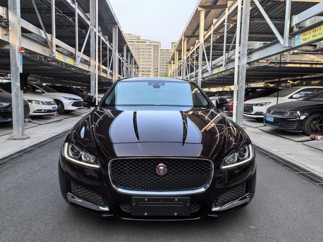 Jaguar XFL