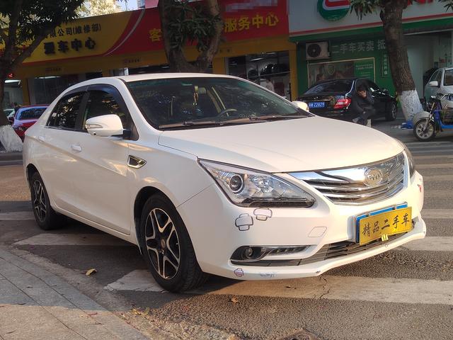 BYD G5