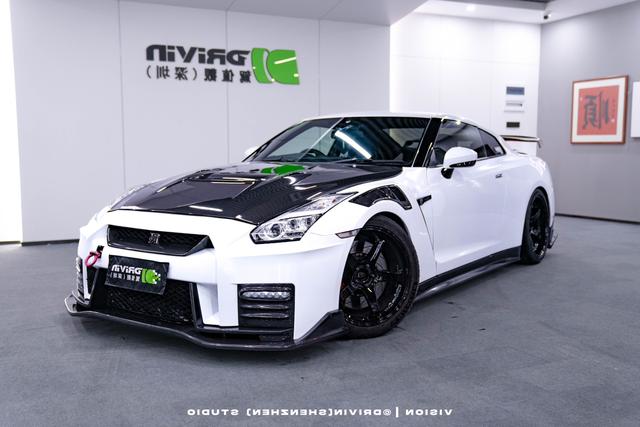 Nissan GT-R