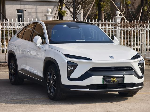 NIO EC6