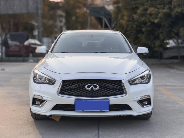 Infiniti Q50L