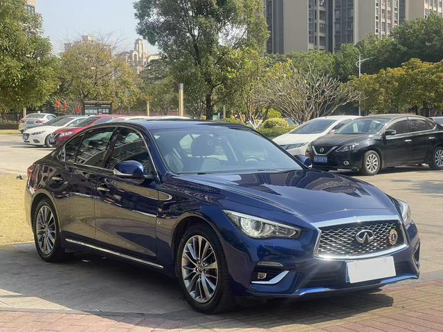 Infiniti Q50L