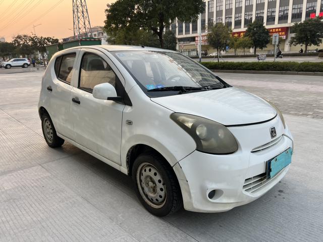 Zotye Z100