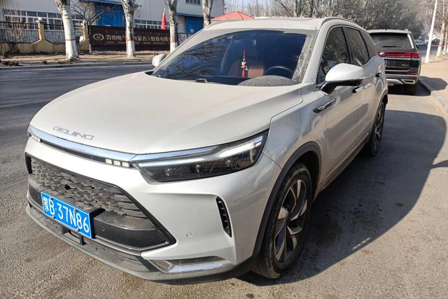 BAIC Beijing X7