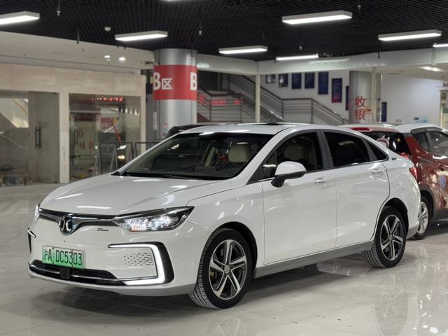 BAIC Beijing EU5