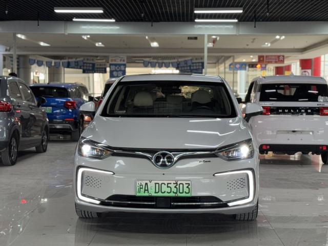 BAIC Beijing EU5