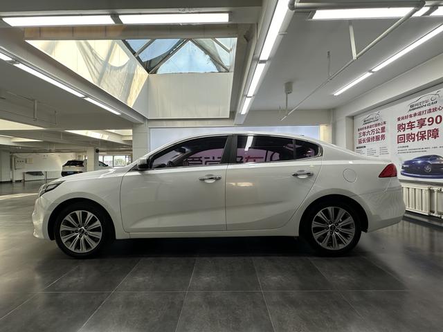 Kia K4