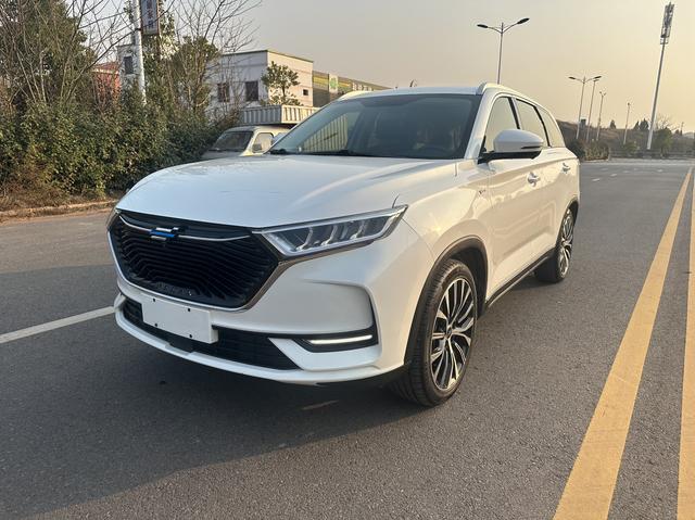 Oshan Changan Auchan X7