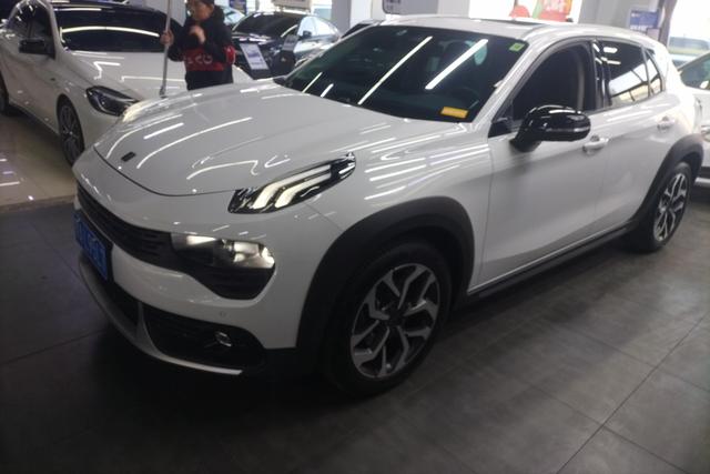 Lynk & Co 02