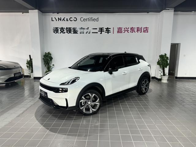 Lynk & Co 06