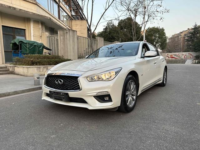 Infiniti Q50L