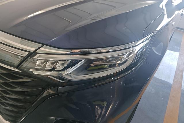 Roewe iMAX8