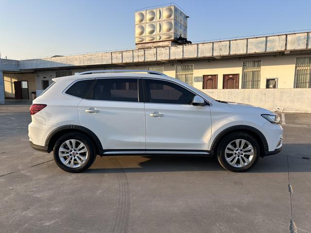 Roewe RX5