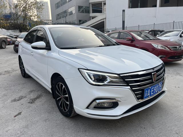 Roewe i5