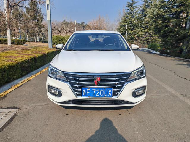 Roewe i5