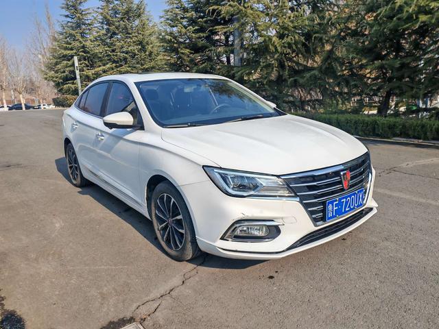 Roewe i5