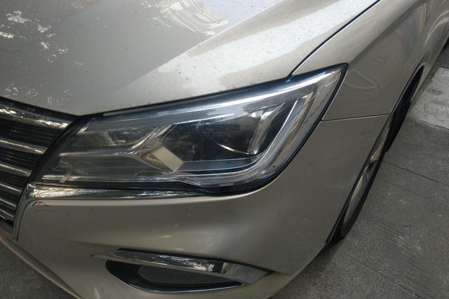 Roewe i5