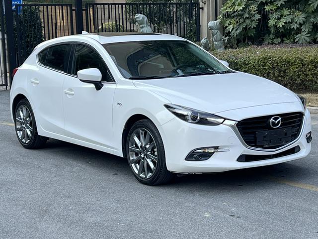 Mazda 3 Angkesela