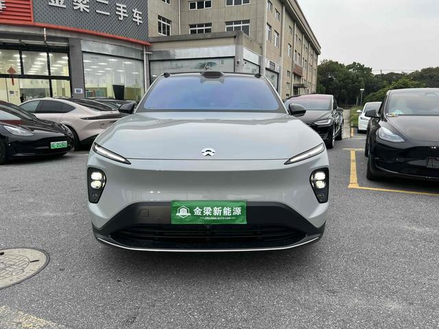 NIO EC7