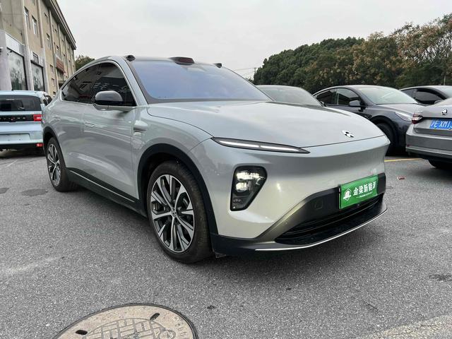 NIO EC7