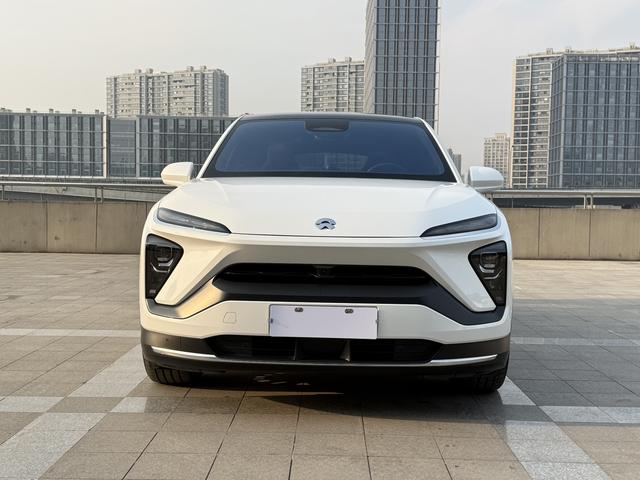 NIO EC6