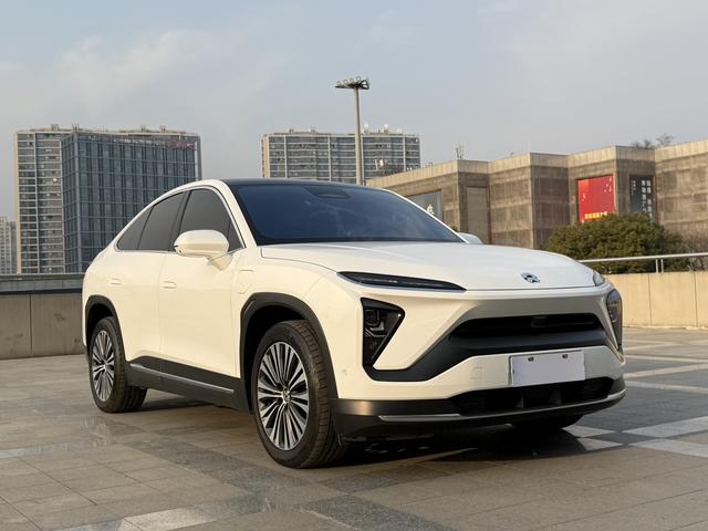 NIO EC6