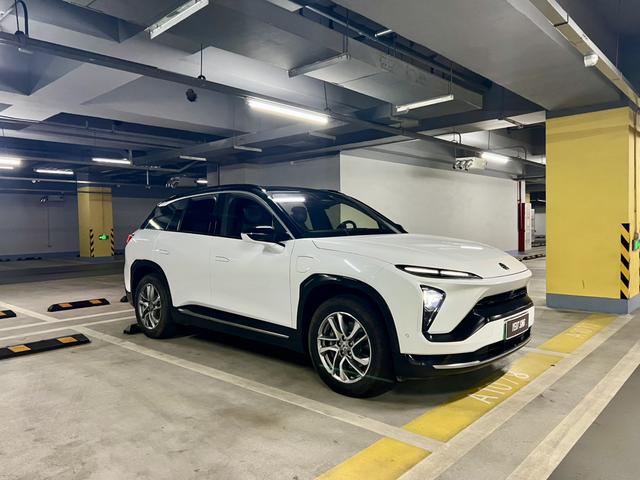 NIO ES6